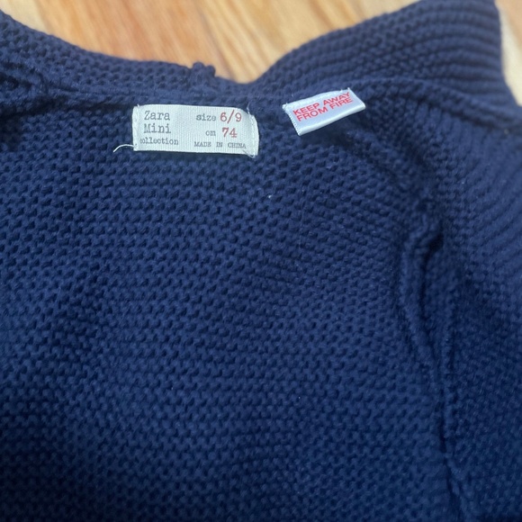 ✨ Zara Kids Navy Cable Knit Sweater / Cardigan! ✨ - Picture 3 of 5